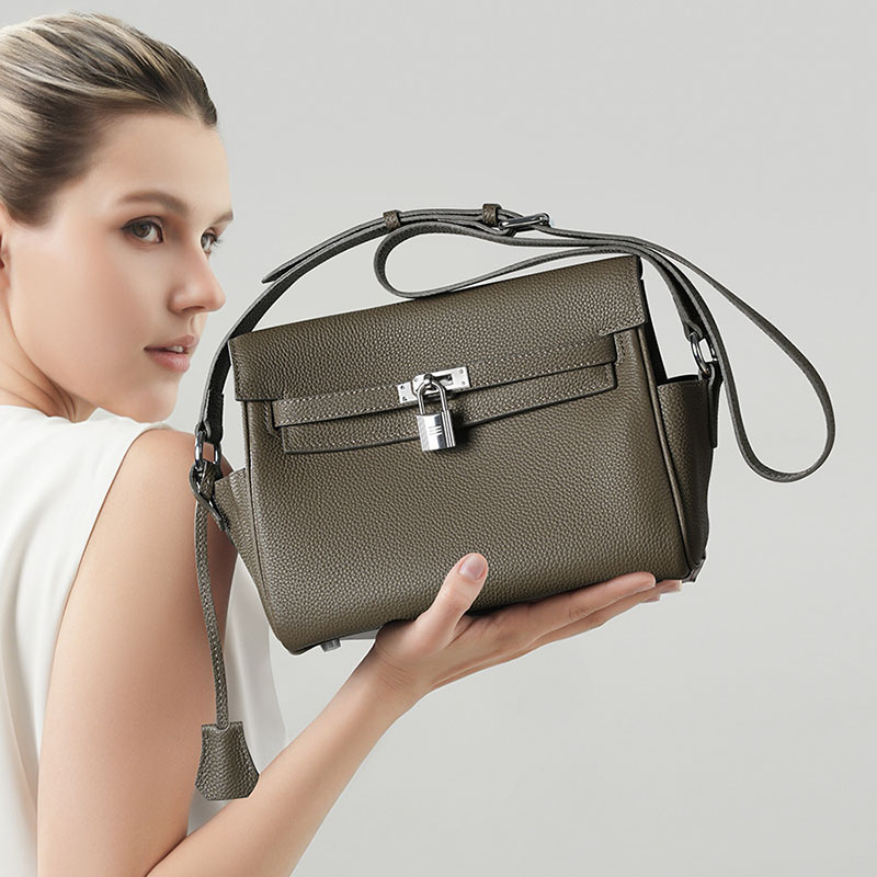Women's Minimalist Full-Grain Leather Lock Close Crossbody Bag In Silver Hardware