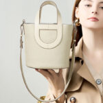 Sac à main en cuir pleine fleur avec bandoulière pour femmes