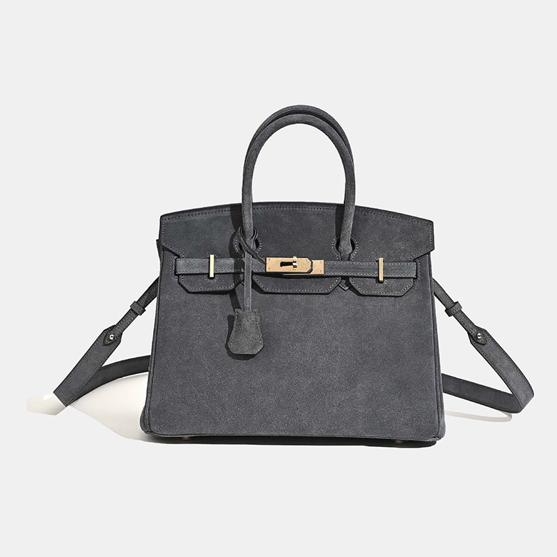 Minimalistische Damen-Tasche aus vollnarbigem Wildleder mit goldener Hardware