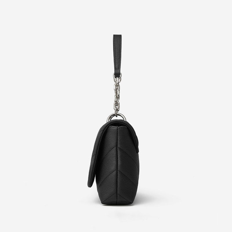 Sac à bandoulière en cuir pleine fleur matelassé pour femme, avec bandoulière en chaîne en métal argenté