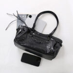 Women's Vintage Cracked Wax Leather Studded Shoulder Bag