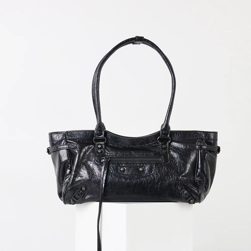 Women's Vintage Cracked Wax Leather Studded Shoulder Bag