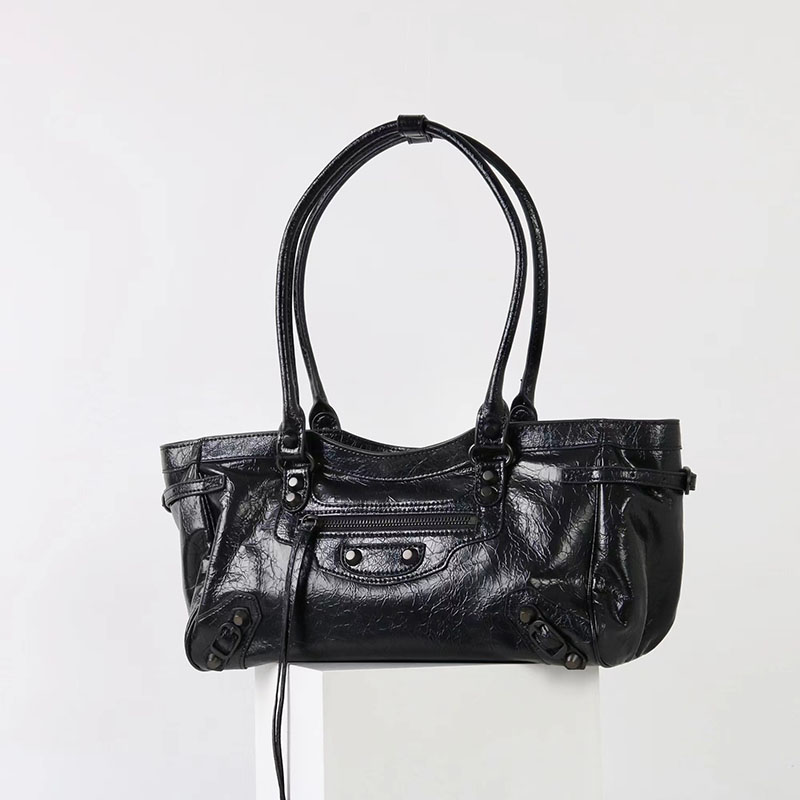 Women's Vintage Cracked Wax Leather Studded Shoulder Bag