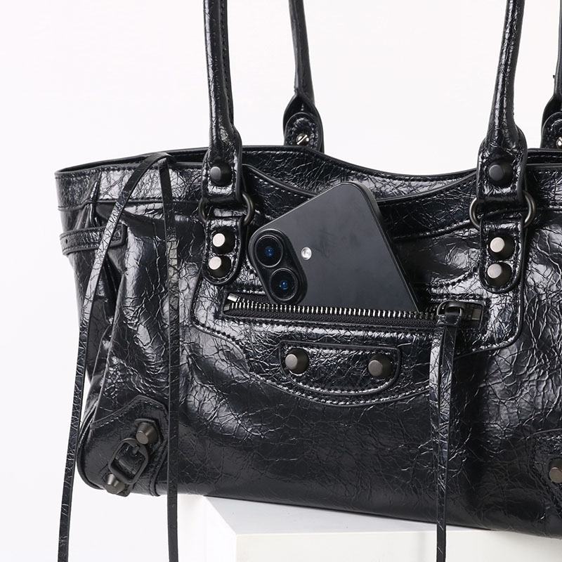 Women's Vintage Cracked Wax Leather Studded Shoulder Bag
