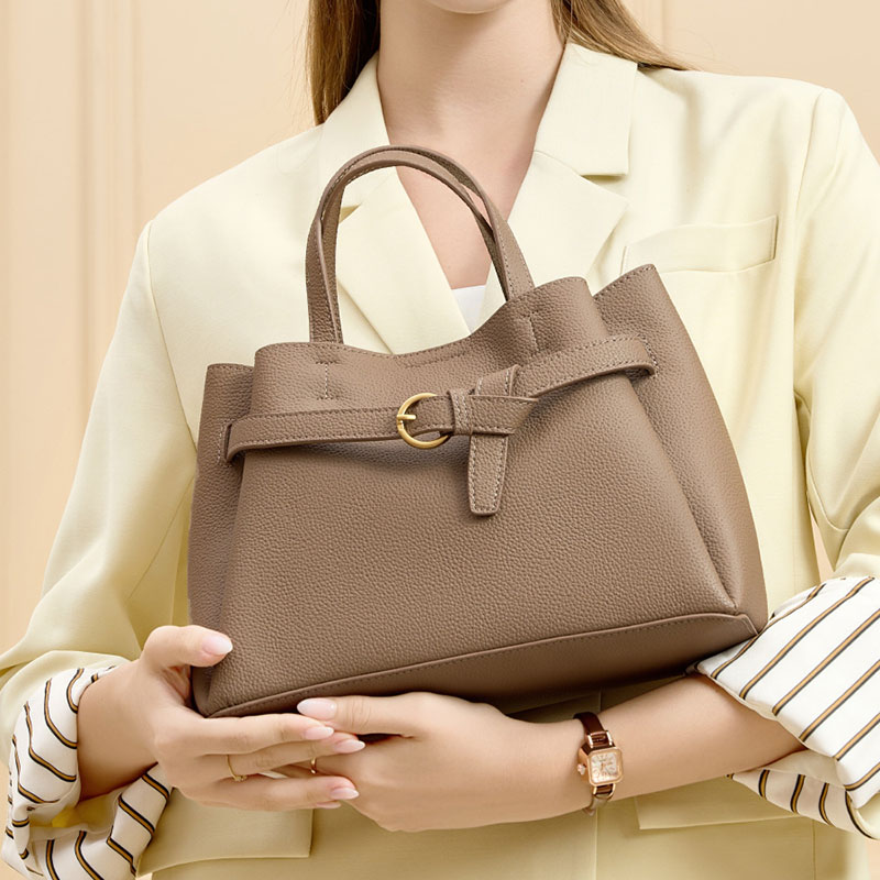 Women's Vintage Full-Grain Leather Buckle Shoulder Strap Handbag
