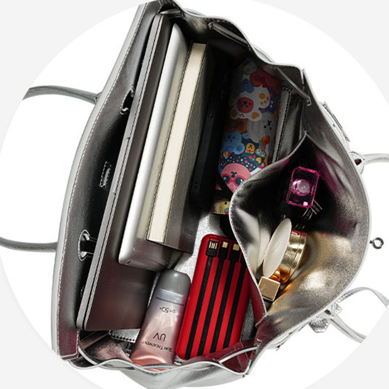 Women's Vintage Soft Leather Lock Close Shoulder Top Handle Bag In Silver Hardware