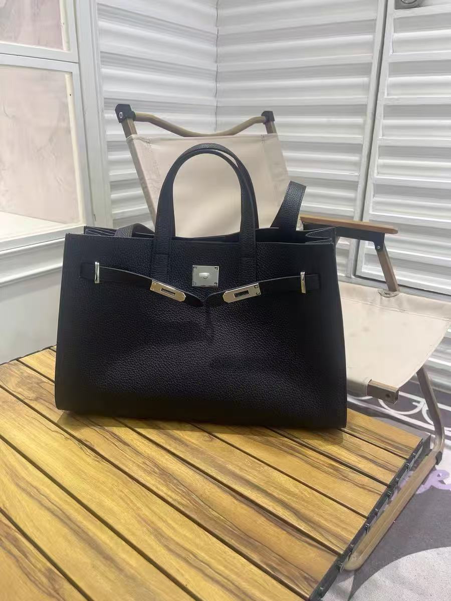 Women's Vintage Top Grain Leather Shoulder Tote Bag In Silver Hardware photo review