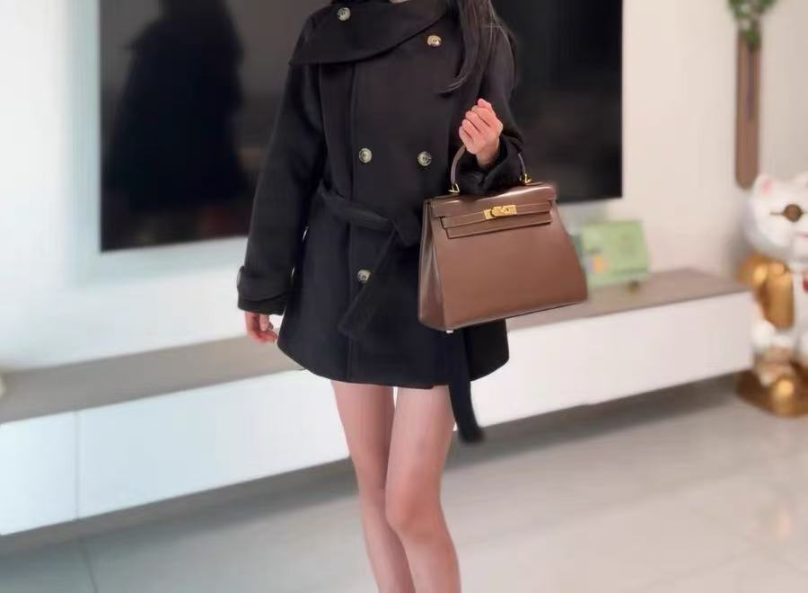 Women's Vintage Glossy Split Leather Shoulder Strap Top Handle Bag In Gold Hardware photo review