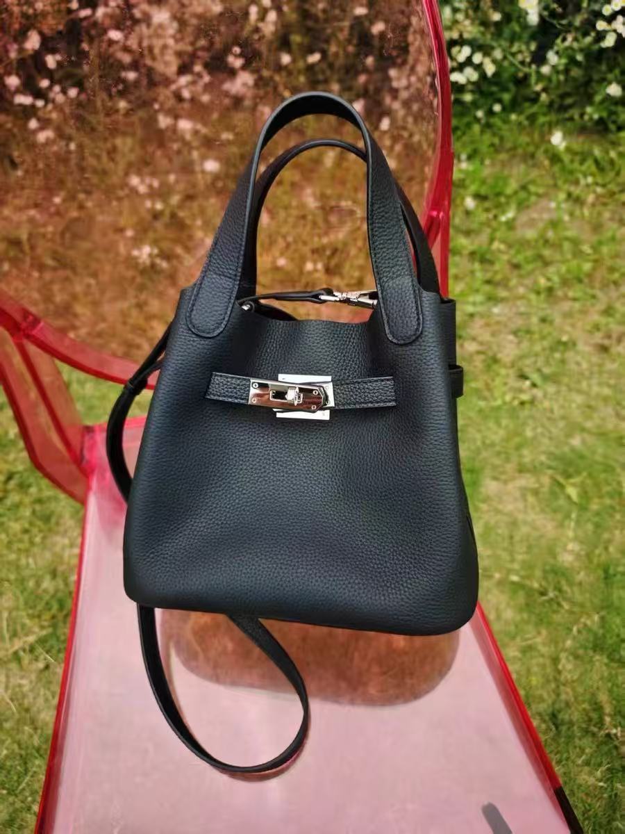Women's Minimalist Lychee-Textured Full-Grain Leather Buckle Crossbody Shoulder Bucket Handbags In Silver Hardware photo review