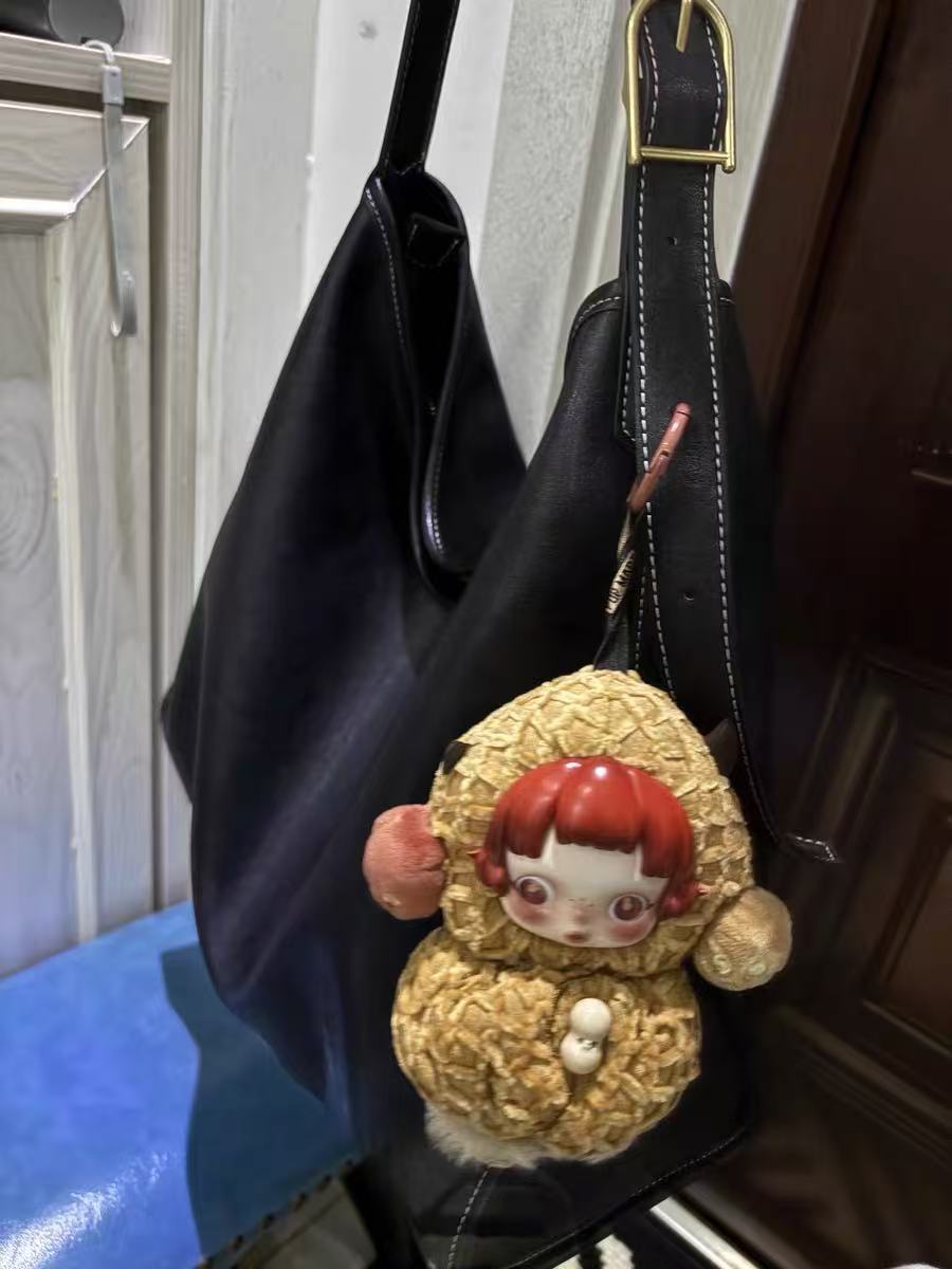 Women's Vintage Split Leather Hobo Shoulder Bag photo review
