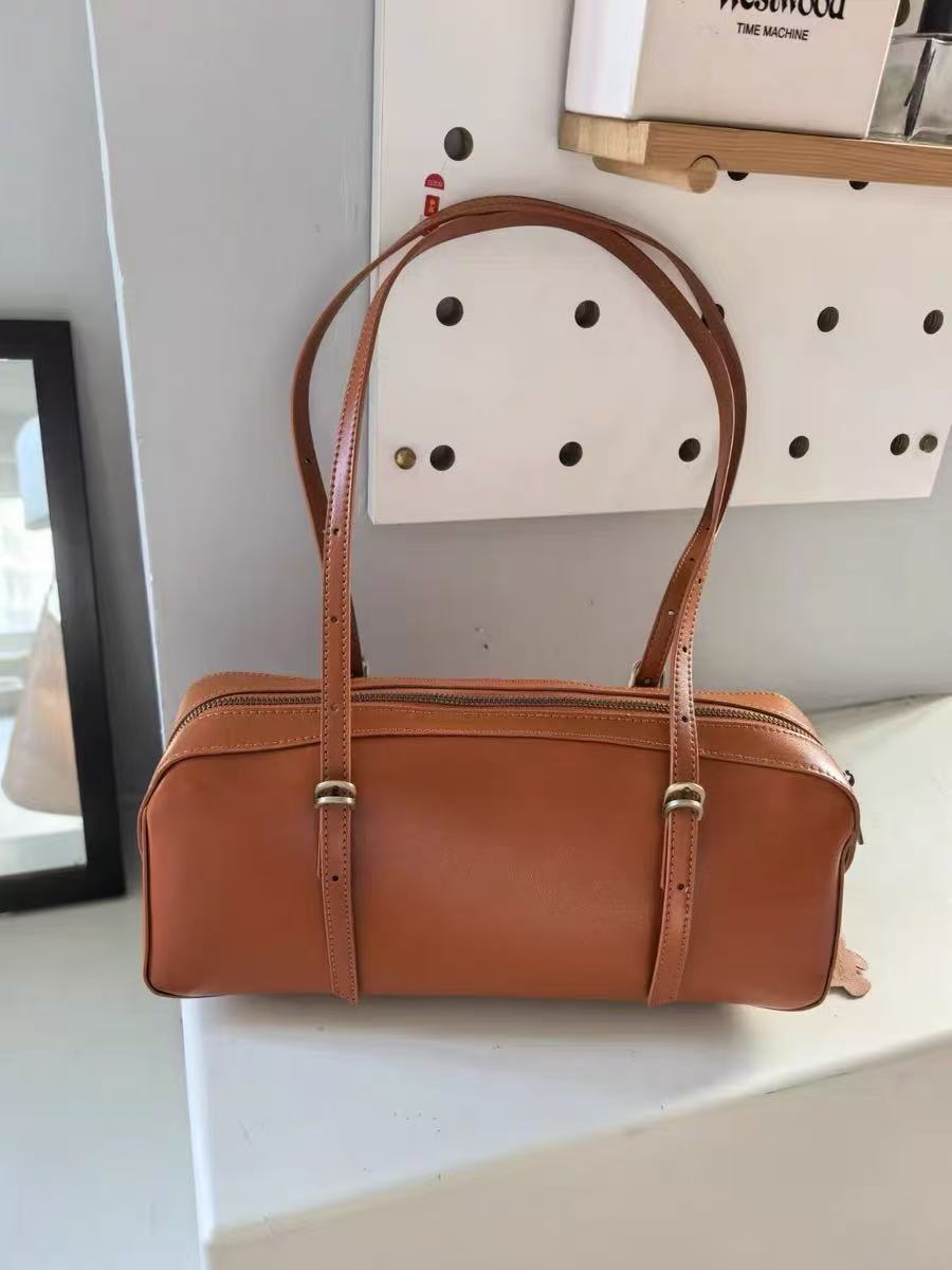 Women's Vintage Full-Grain Leather Bowling Shoulder Baguette Bag photo review