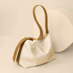 Sac hobo en cuir en forme d'oreiller avec fermeture à glissière pour femmes