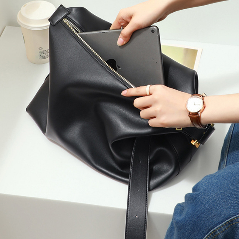 Sac hobo en cuir en forme d'oreiller avec fermeture à glissière pour femmes