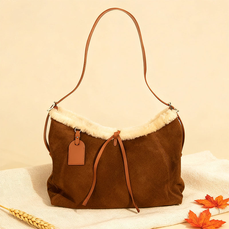 Sac à bandoulière hobo avec fermeture magnétique pour femmes en cuir d'agneau garni de daim marron