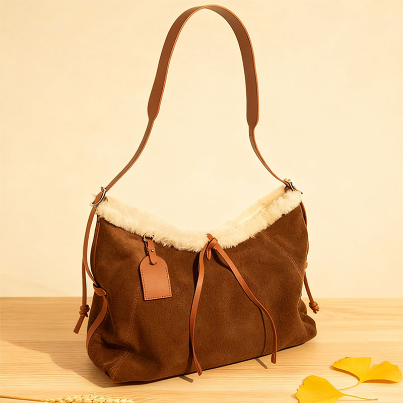 Sac à bandoulière hobo avec fermeture magnétique pour femmes en cuir d'agneau garni de daim marron