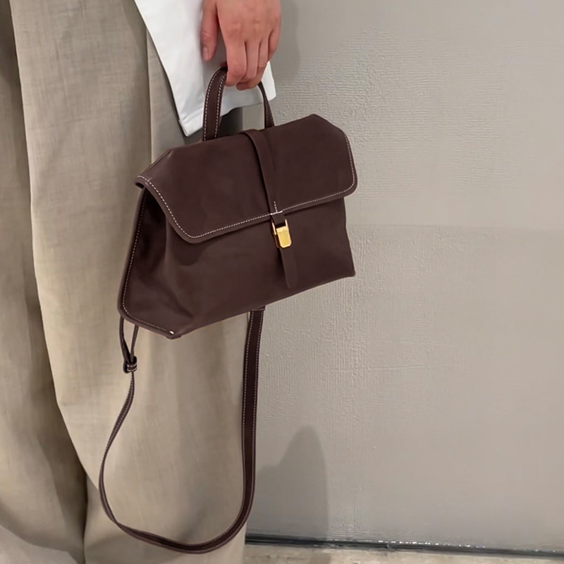 Sac à bandoulière en cuir pleine fleur pour femmes, avec fermeture en or