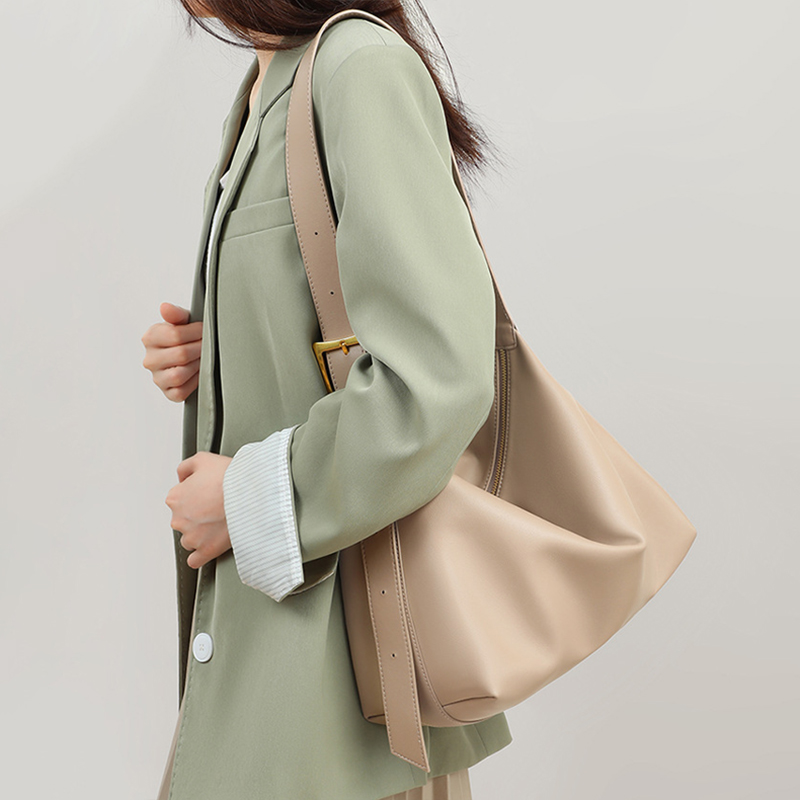 Sac hobo en cuir en forme d'oreiller avec fermeture à glissière pour femmes