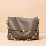 Women's Minimalist Cowhide Leather Chain Strap Shoulder Messenger Bag In Gold Hardware