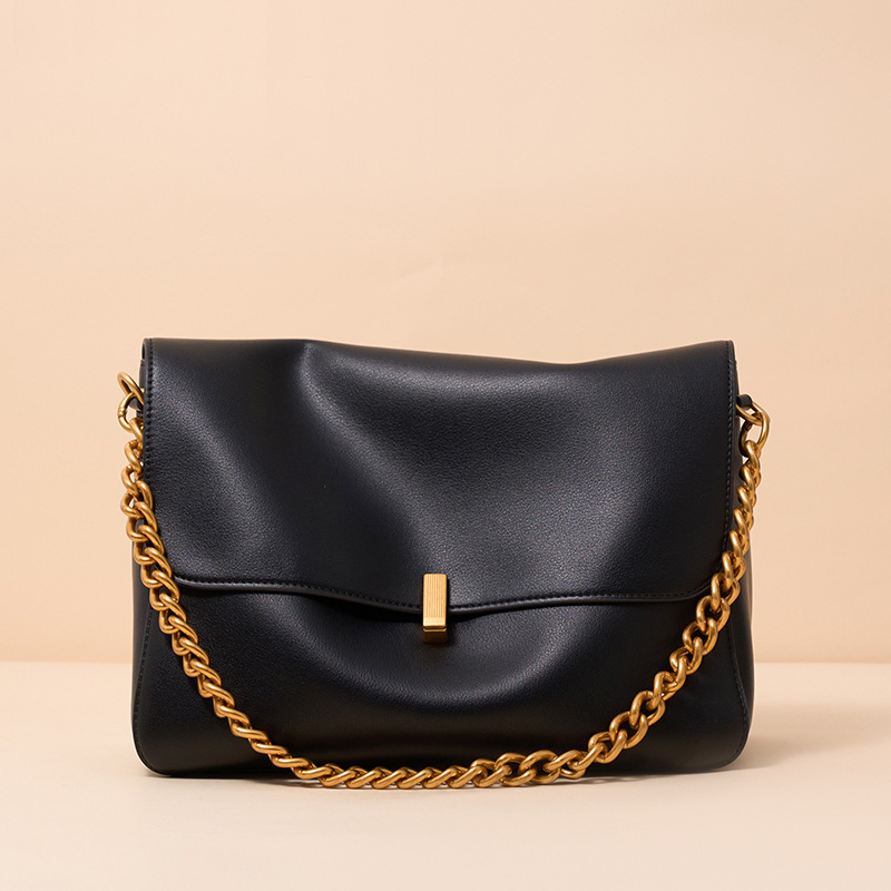Sac de messager Minimaliste en cuir de vachette avec bandoulière en métal doré
