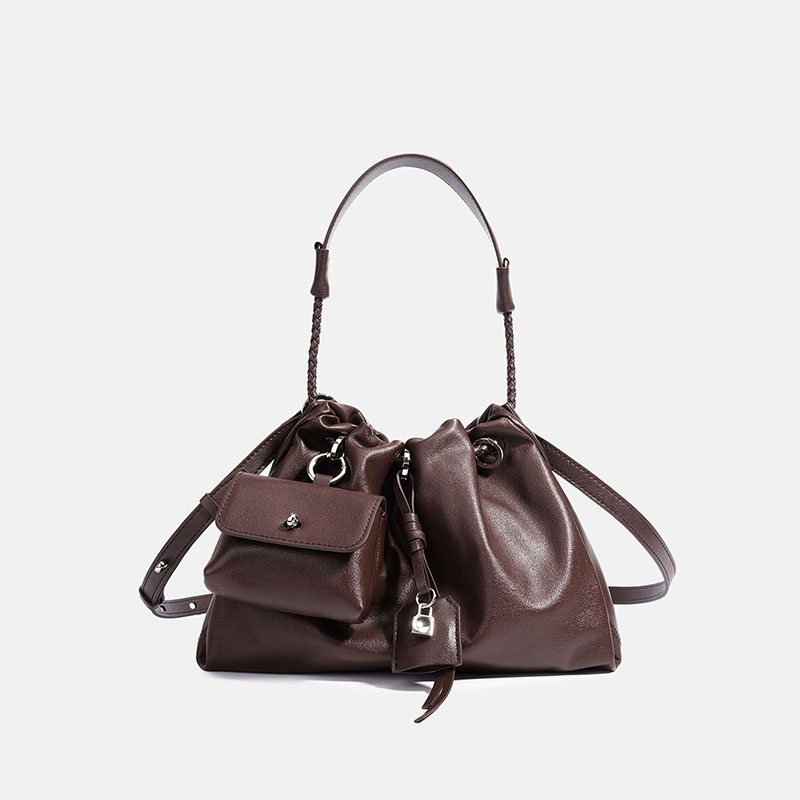 Sac hobo à bandoulière en cuir pleine fleur avec cordon de serrage en métal argenté pour femmes