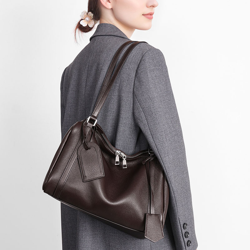 Women's Minimalist Full-Grain Leather Pillow Lock Shoulder Bag In Coffee
