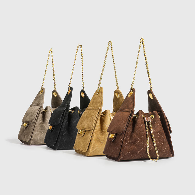 Damen Stepptasche aus Wildleder Kette Schulter Tasche In Gold Hardware