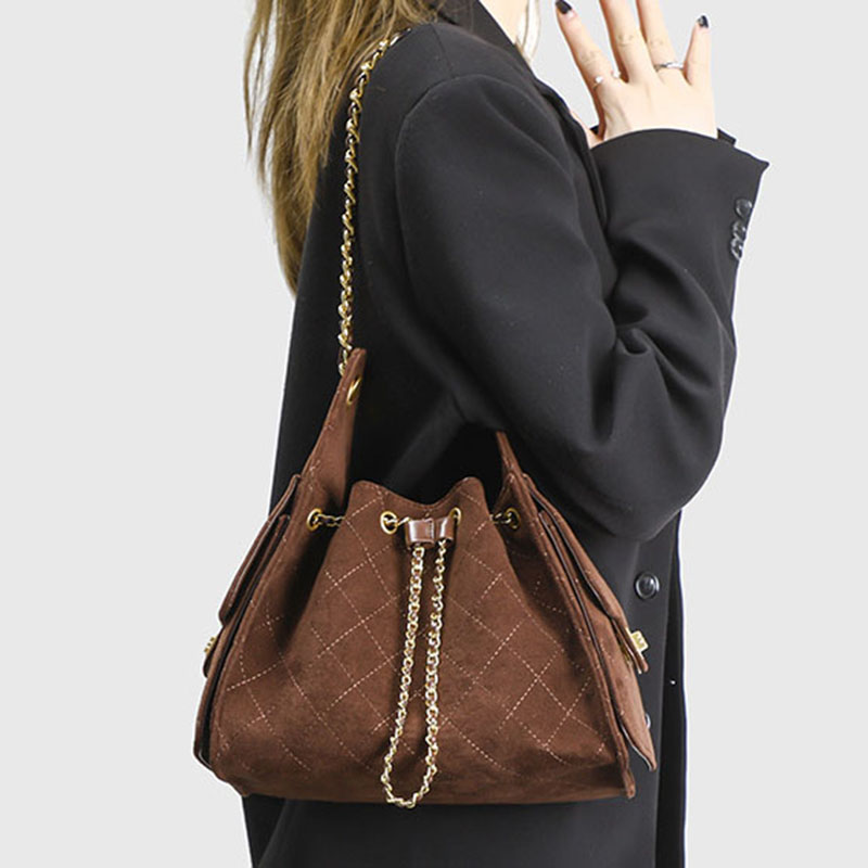 Women's Quilted Suede Chain Shoulder Hobo Bag In Gold Hardware