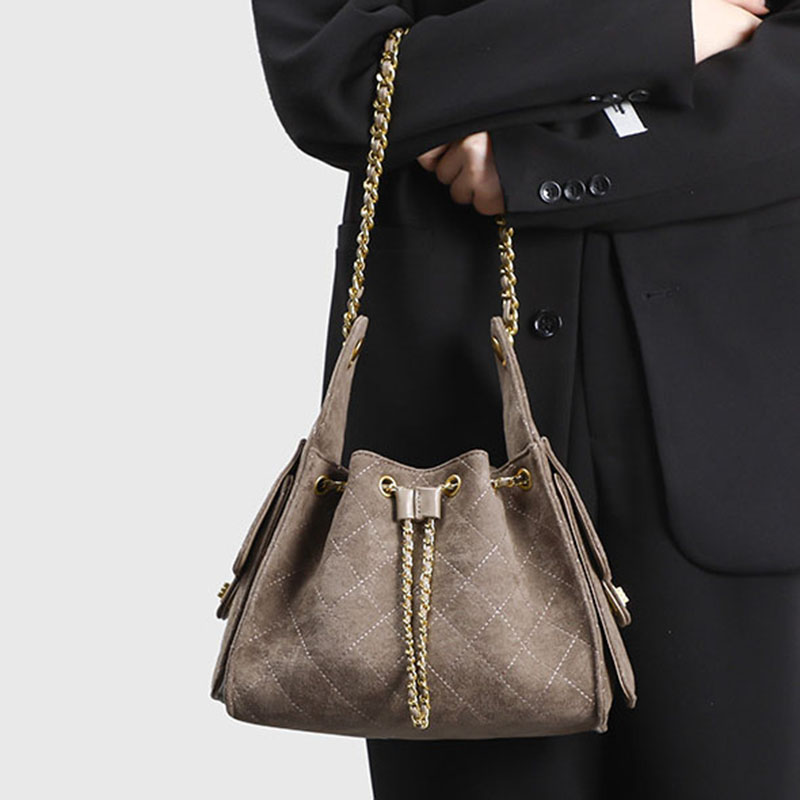 Women's Quilted Suede Chain Shoulder Hobo Bag In Gold Hardware