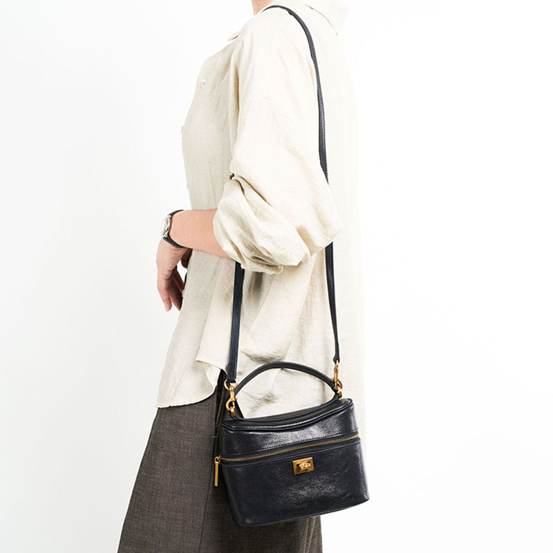 Sac à main vintage en cuir pleine fleur avec fermeture à glissière et poignée épaule en or