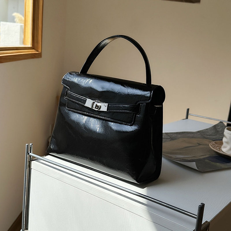 Women's Vintage Waxed Full-Grain Leather Crossbody Shoulder Satchel Handbag In Silver Hardware