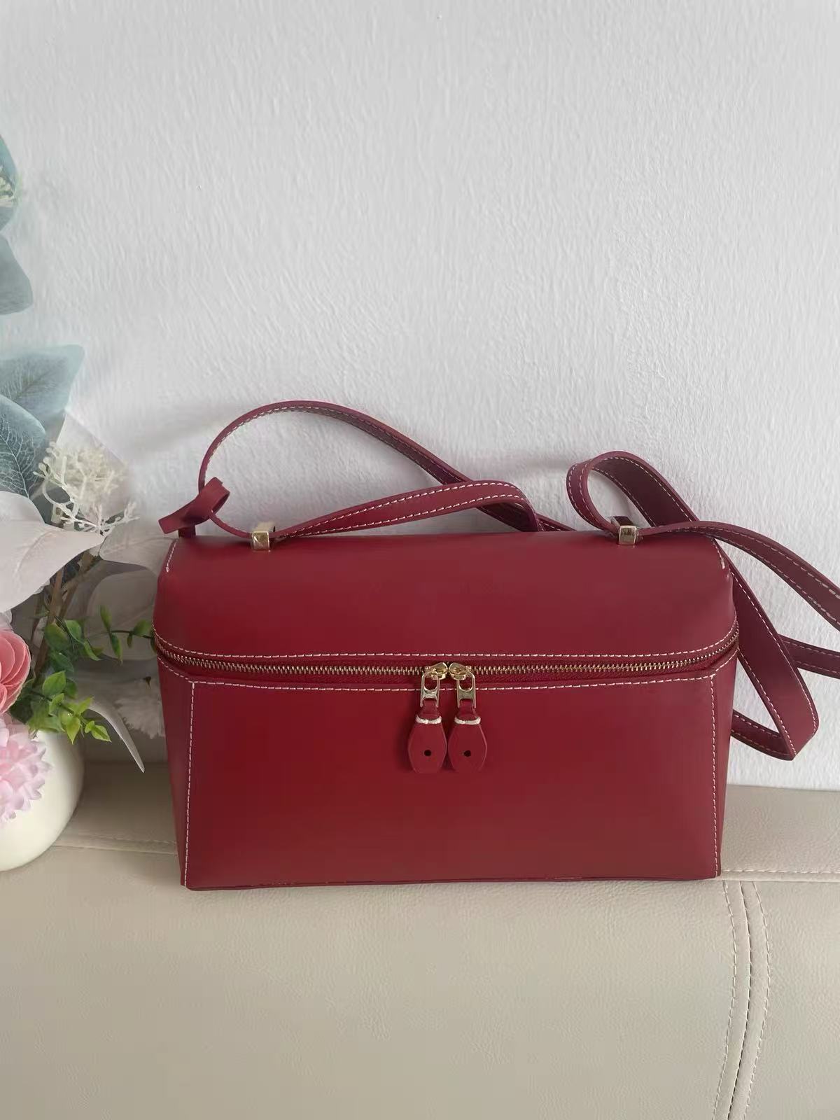 Sac à main à bandoulière en cuir Vintage avec boucle de fermeture photo review