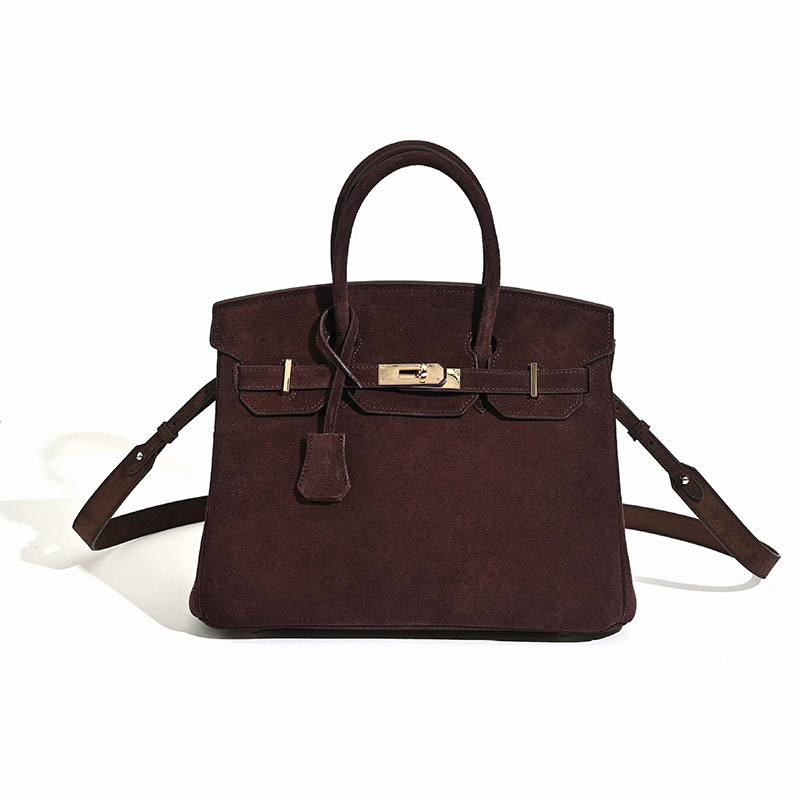 Minimalistische Damen-Tasche aus vollnarbigem Wildleder mit goldener Hardware