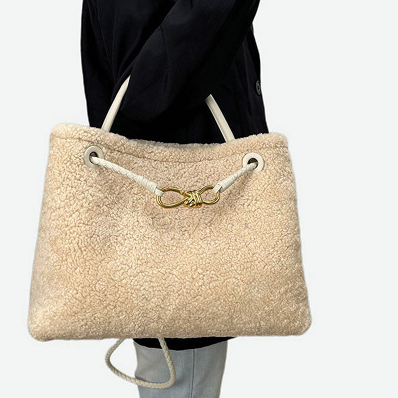 Femmes Vintage Lambswool Plush Metal Bow Shoulder Crossbody Handbag