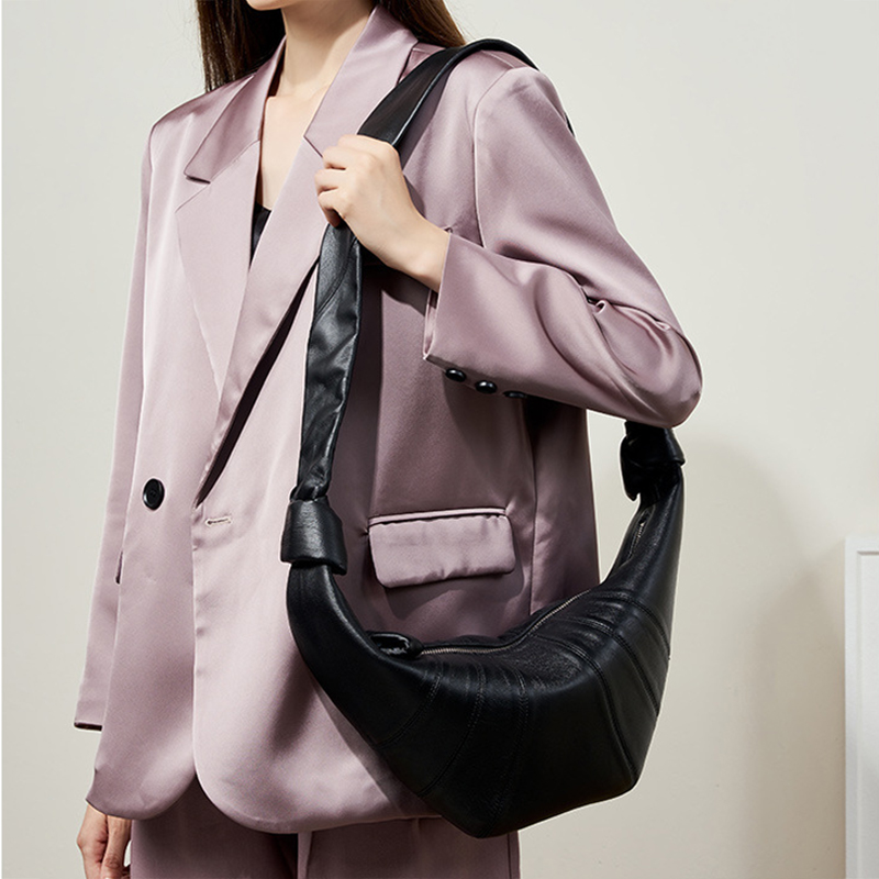 Women's Lambskin Dumpling-Shaped Zipper Crossbody Shoulder Bags