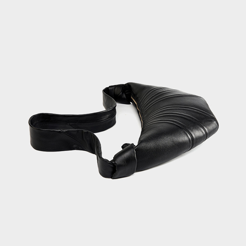 Women's Lambskin Dumpling-Shaped Zipper Crossbody Shoulder Bags