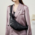 Women's Lambskin Dumpling-Shaped Zipper Crossbody Shoulder Bags