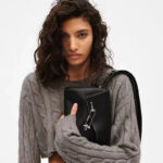 Damen Vintage Cowhide Leder Asymmetrische Klappe Crossbody Umhängetasche In Silber Schloss