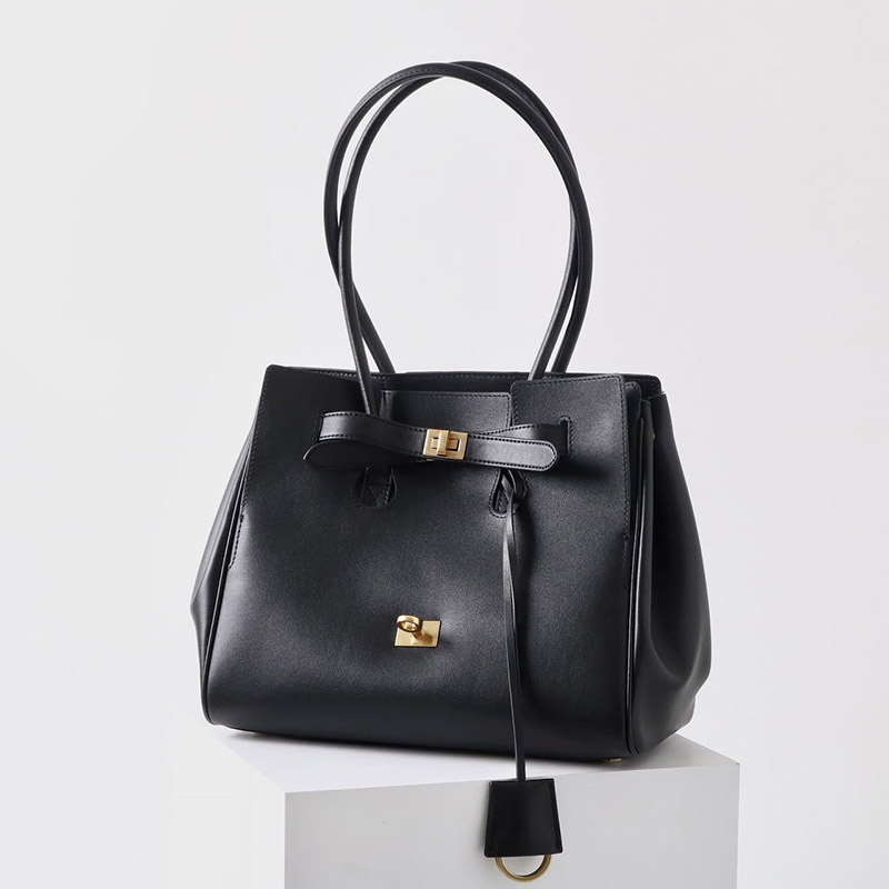 Women's Vintage Cowhide Leather Shoulder Tote Bag With Lock Closure