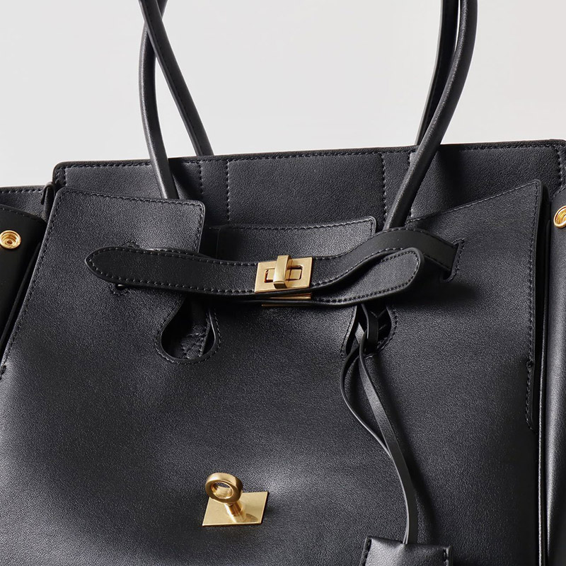 Women's Vintage Cowhide Leather Shoulder Tote Bag With Lock Closure