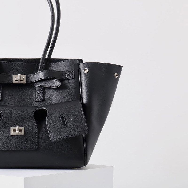 Women's Vintage Cowhide Leather Shoulder Tote Bag With Lock Closure