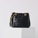 Sac à dos vintage en cuir véritable, à bandoulière et à chaîne, pour les femmes