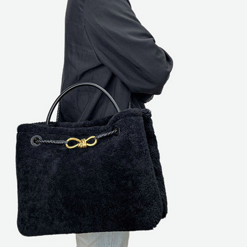 Femmes Vintage Lambswool Plush Metal Bow Shoulder Crossbody Handbag