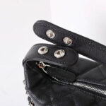 Damen Vintage gesteppt Top-Grain Leder Kette Crossbody Umhängetasche In Silber Hardware