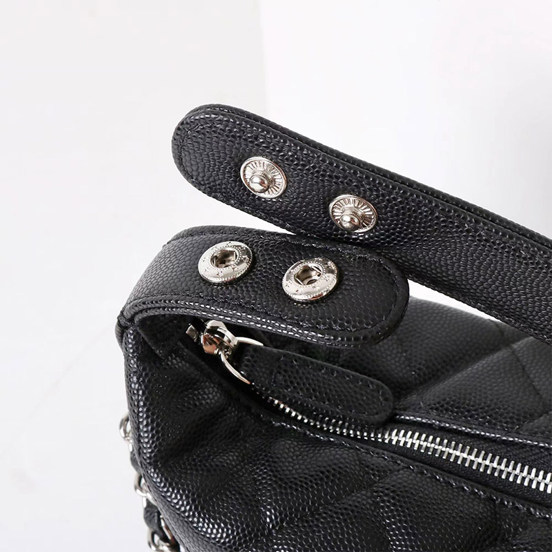 Damen Vintage gesteppt Top-Grain Leder Kette Crossbody Umhängetasche In Silber Hardware