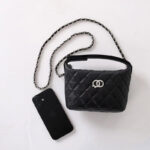 Damen Vintage gesteppt Top-Grain Leder Kette Crossbody Umhängetasche In Silber Hardware