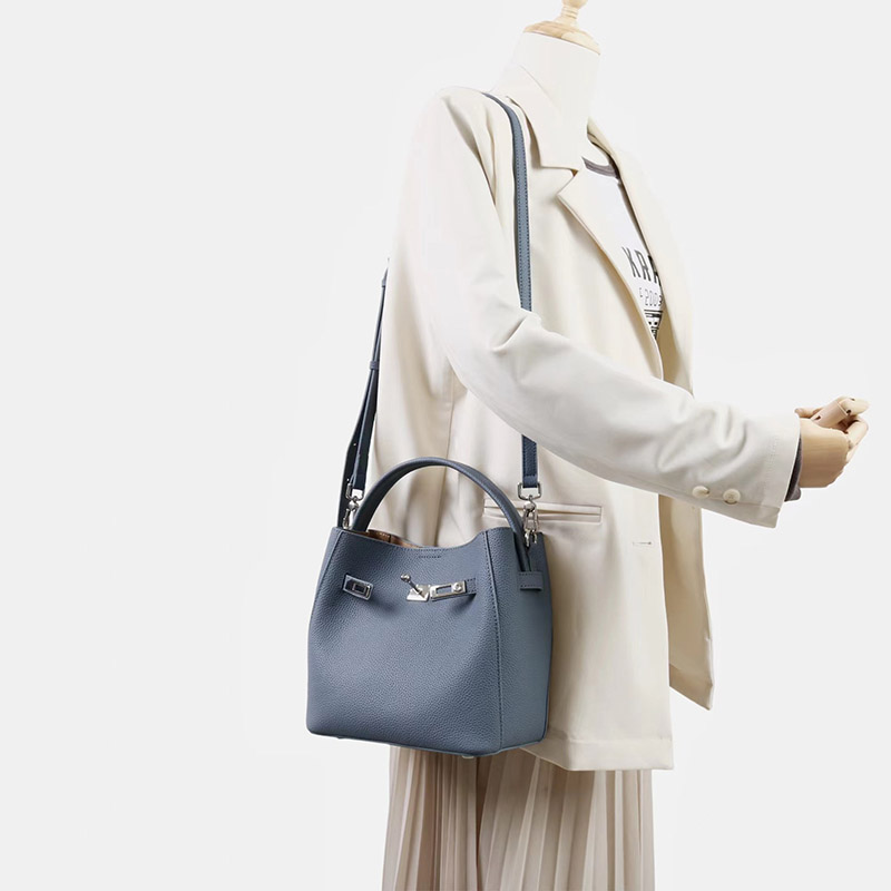 Women's Vintage Full-Grain Leather Crossbody Shoulder Bucket Handbag In Silver Hardware