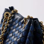 Sac à dos vintage en cuir véritable, à bandoulière et à chaîne, pour les femmes