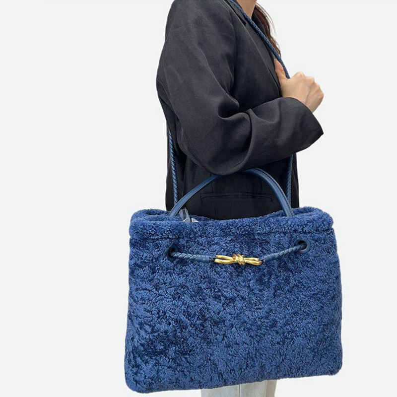 Femmes Vintage Lambswool Plush Metal Bow Shoulder Crossbody Handbag