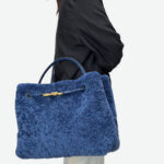 Femmes Vintage Lambswool Plush Metal Bow Shoulder Crossbody Handbag