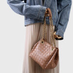 Sac à dos vintage en cuir véritable, à bandoulière et à chaîne, pour les femmes
